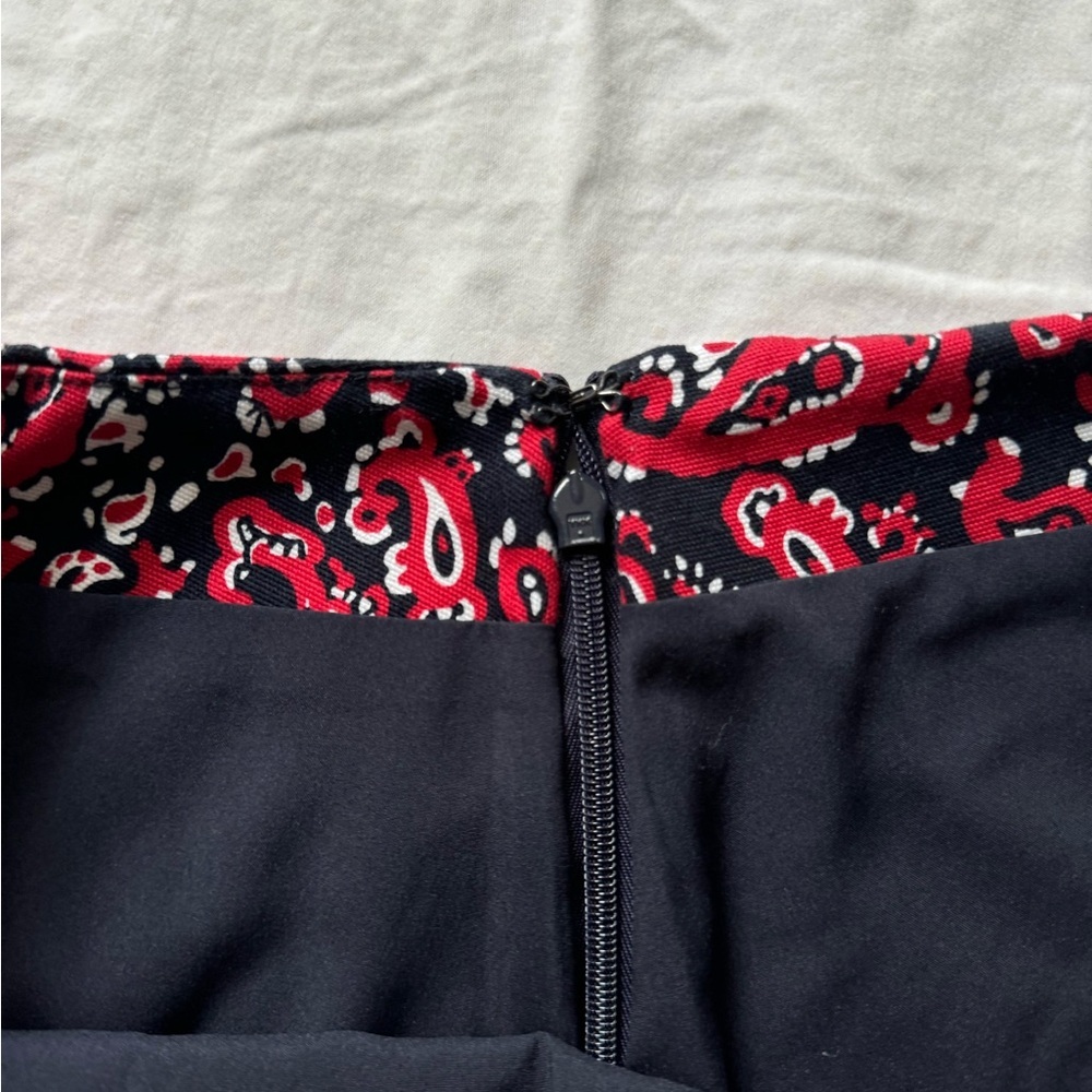 Talbots Red Black Paisley Bandana Print Short Skirt Side Zip Size 10 - Picture 3 of 4
